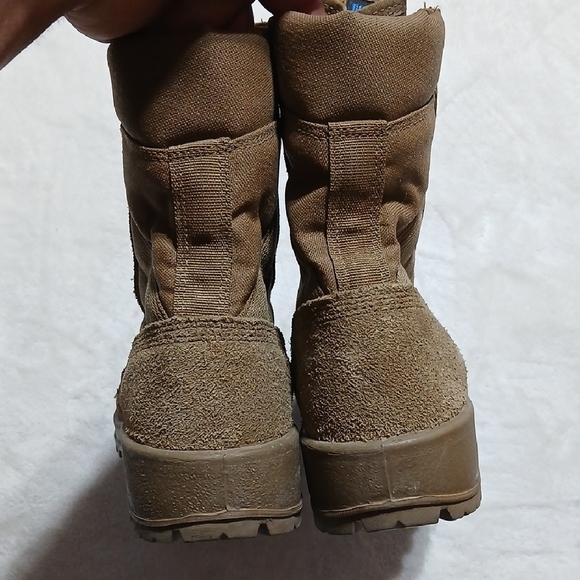 AltamaMen\'s Rugged Tan Combat Boots Size 10 Mens